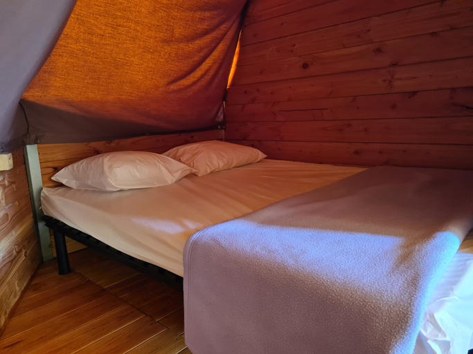 Bedroom 3, Resort & Camping - Val De Braye, Sarthe