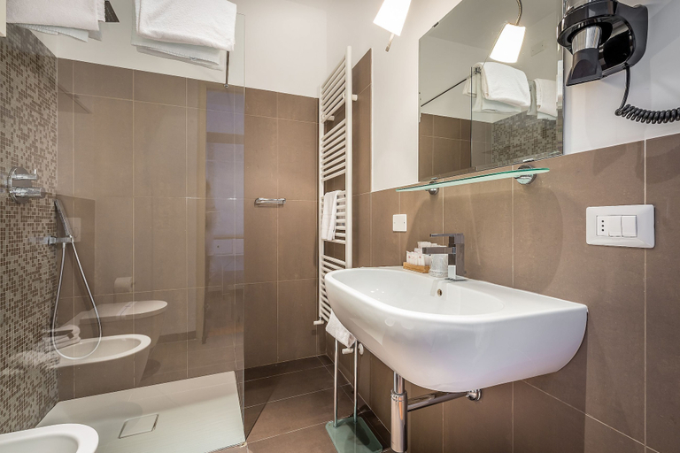Bathroom 5, Residenza D'Epoca Al Numero 8, Florence