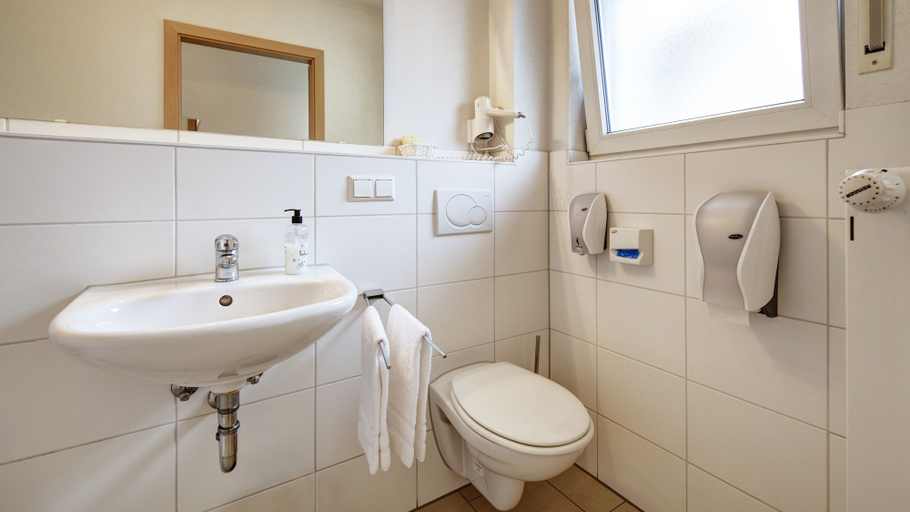 Bathroom 5, Fleiner Gästehaus, Heilbronn