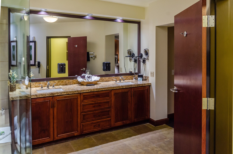 Bathroom 4, Lodge At Feather Falls Casino, Butte