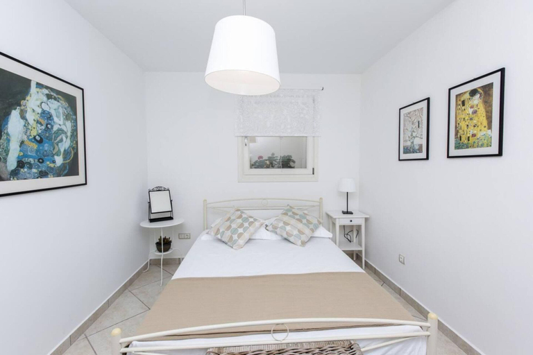 Room 5, Beautiful 4-bed House With Private Pool in Naxos, South Aegean