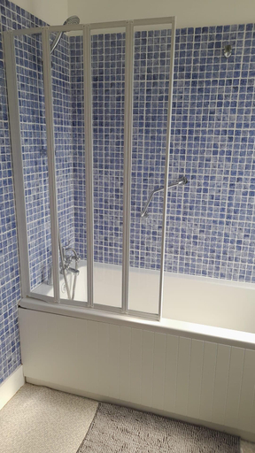 Bathroom 3, Beautiful Parkview Apartment in Seaside Eastbourne, East Sussex
