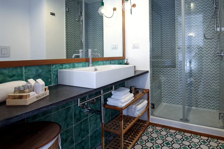 Bathroom 3, Castello Mezzacapo by Starhost, Salerno