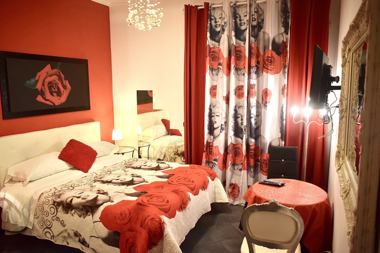 Bedroom 4, Crudelia's house, Roma