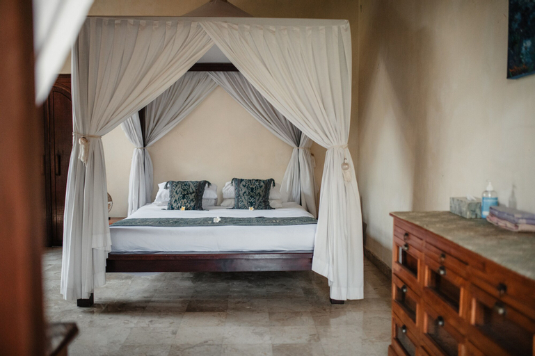 Bedroom 12