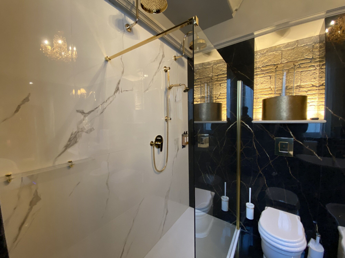 Bathroom 5, Residenze Romano & SPA hotel diff. RED, Foggia