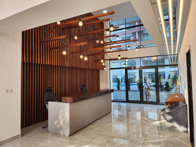 Lobby, Elegant & Luxury Gem-5 Star Location -pools, Gym!, Accra