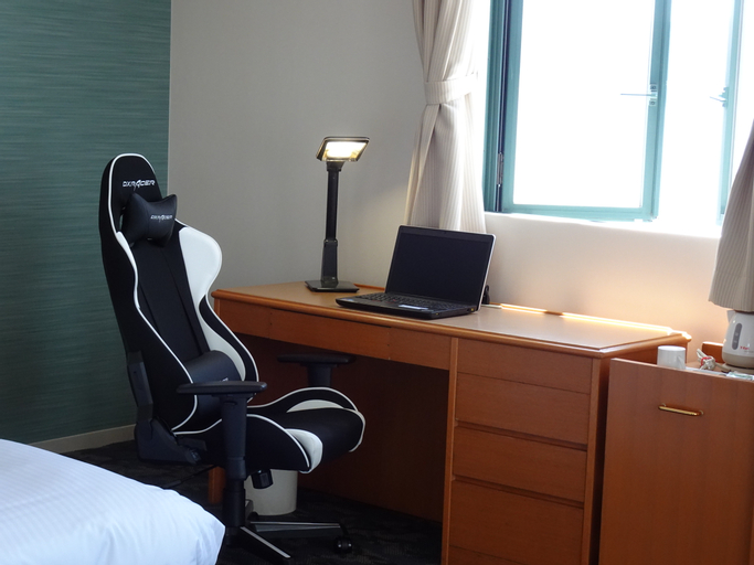 Bedroom 2, Nagasaki International Hotel, Ōmura
