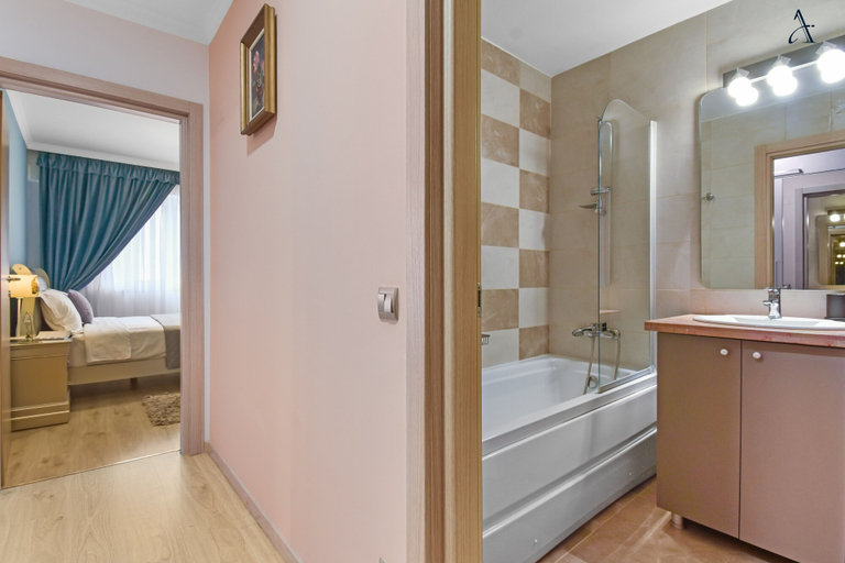Bathroom, Sina Apartment, Voluntari