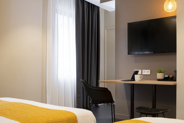 Bedroom 3, 37 Lodge La Défense Courbevoie, Hauts-de-Seine