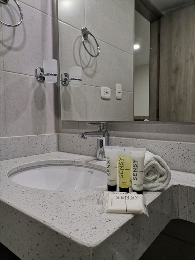 Bathroom 4, BERILO DELUXE APARTAHOTEL, Barranquilla