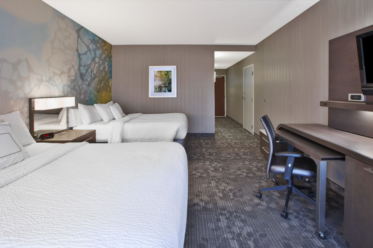 Bedroom 3, Courtyard Somerset by Marriott, Somerset