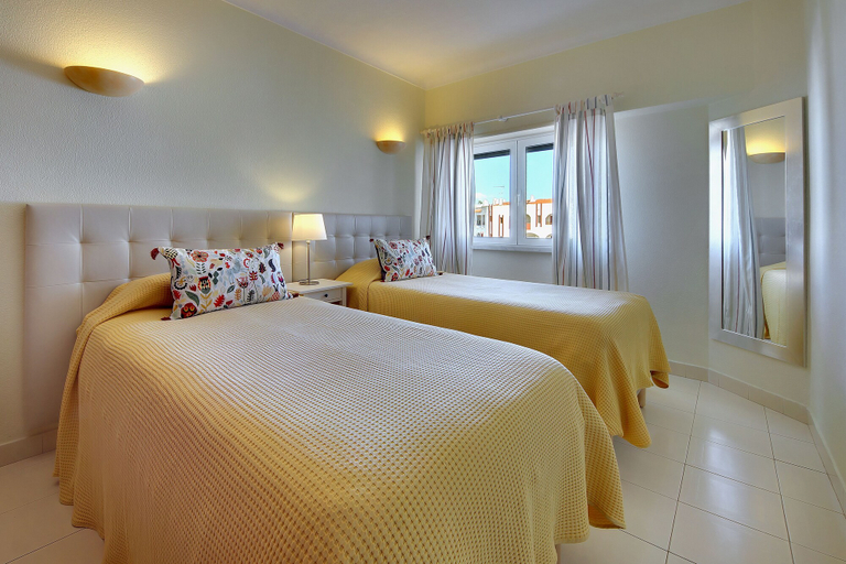 Bedroom 2, Apartamento do Atlantico, Albufeira