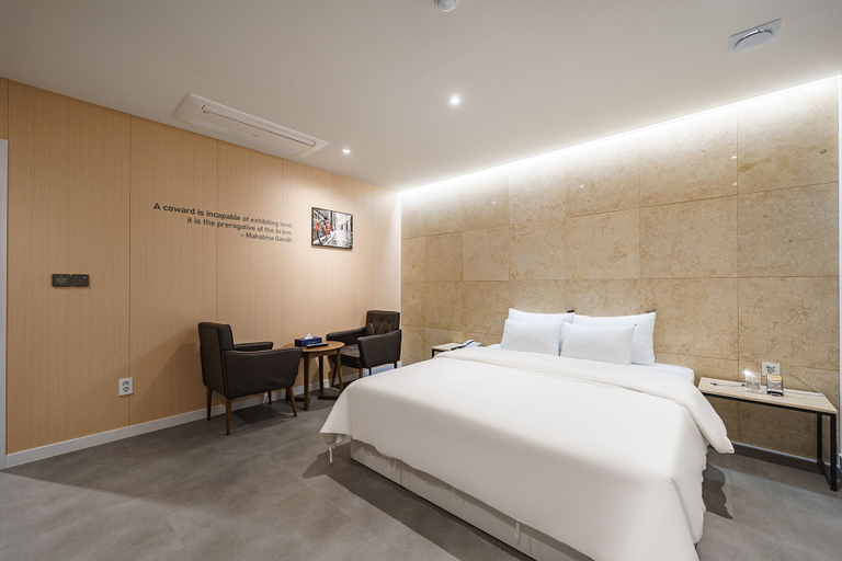 Bedroom 3, Hotel Millennium, Goyang