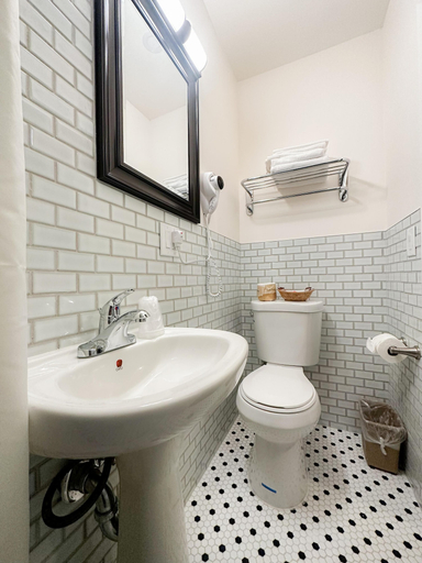 Bathroom 4, Mithila San Francisco, SureStay Collection by Best Western, San Francisco