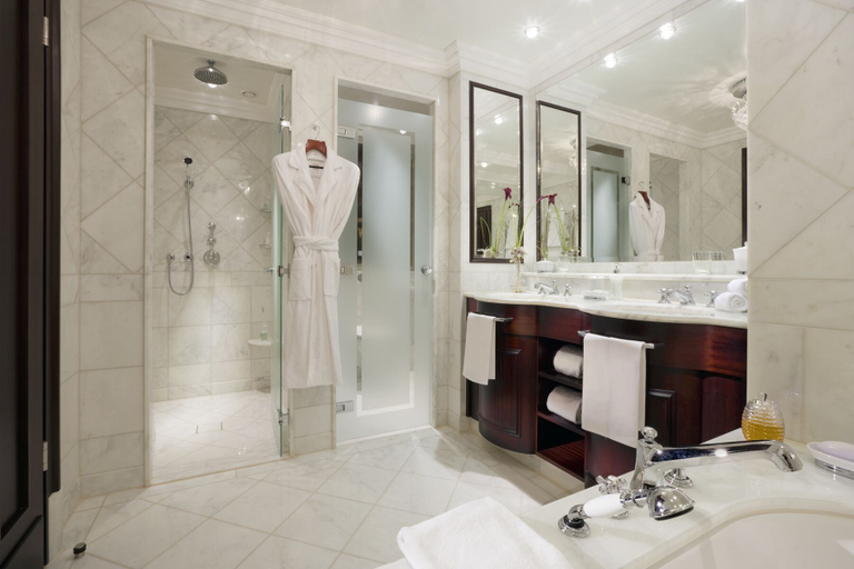 Bathroom 5, Castlemartyr Resort