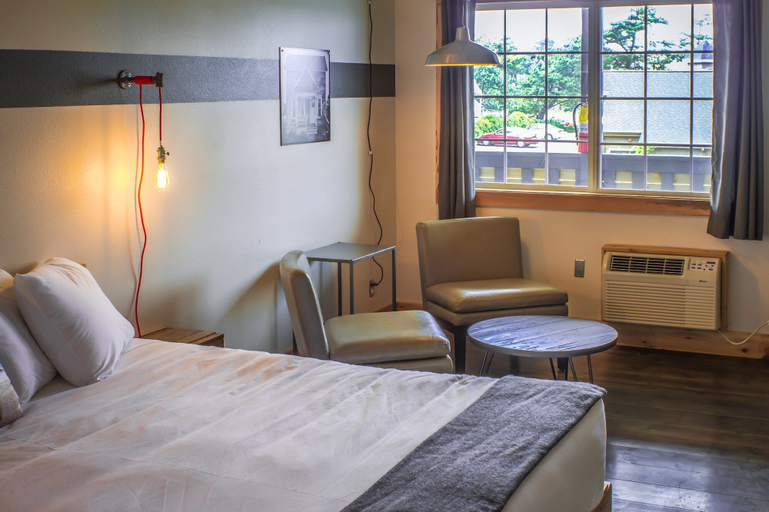 Bedroom 4, Ashore Hotel, Clatsop