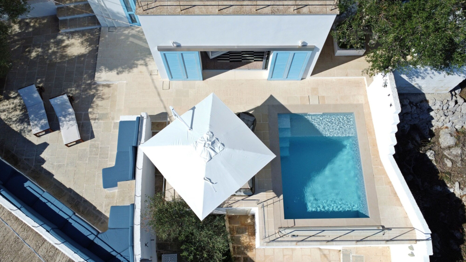 Room 3, Villa Adria - Piscina Privata con Terrazza Vista Mare Circondata da Uliveti, Lecce