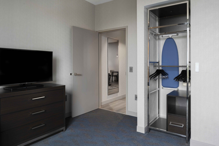 Bedroom 3, Residence Inn by Marriott Boston Natick, Middlesex