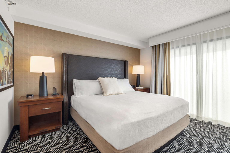Bedroom 3, Embassy Suites by Hilton Los Angeles LAX South/El Segundo, Los Angeles