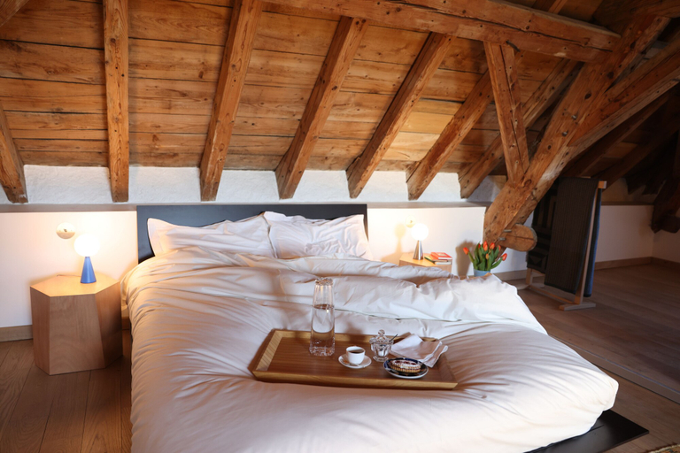 Bedroom 5, Sessius 1622, Ain