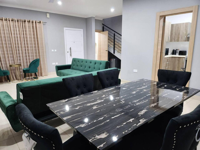 Meeting facility, Spacious Luxury 3bed Hse in Tema - Netflix, Wi-fi, Tema