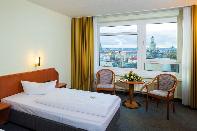 Bedroom 5, Hotel Am Terrassenufer, Dresden