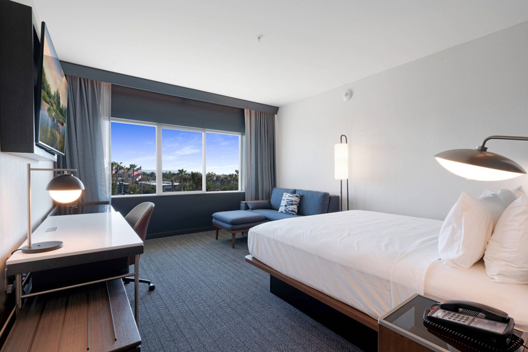 Bedroom 3, Courtyard by Marriott Marina del Rey, Los Angeles