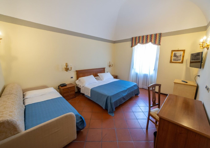 Bedroom 13