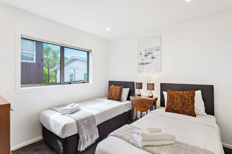 Bedroom 3, The Perfect City Pad - WiFi - Netflix, Manukau
