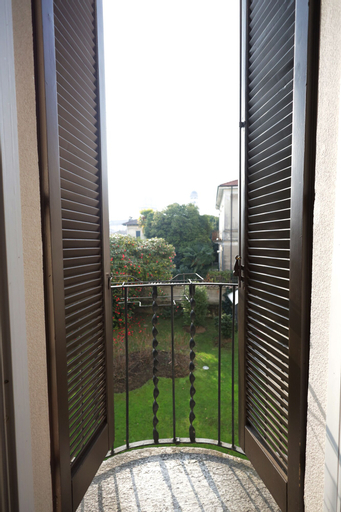 Exterior & Views 25