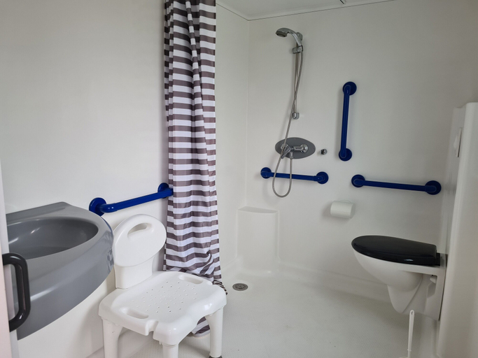 Bathroom 4, Resort & Camping - Val De Braye, Sarthe