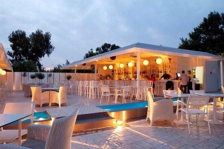 Food & Drinks 5, 1 Bed Apartment - Sleeps 4 - Parking, Wifi, Central Macedonia