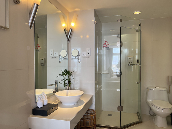 Bathroom 5, Waika Hotel, Hainan