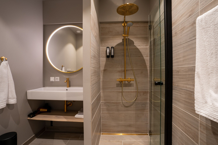 Bathroom 3, Hotel Hvide Falk