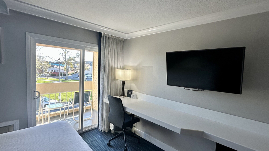 Bedroom 3, The Pacific Inn, Orange