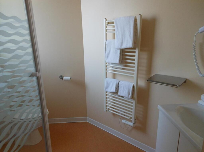 Bathroom 4, Hôtel du Parc, Loiret
