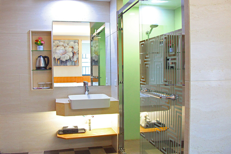 Bathroom 7