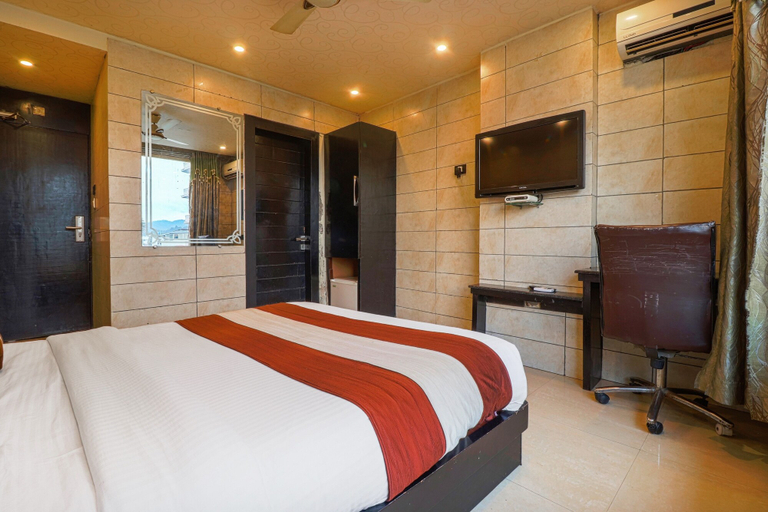 Bedroom 3, Hotel Grand Shiva, Hardwar