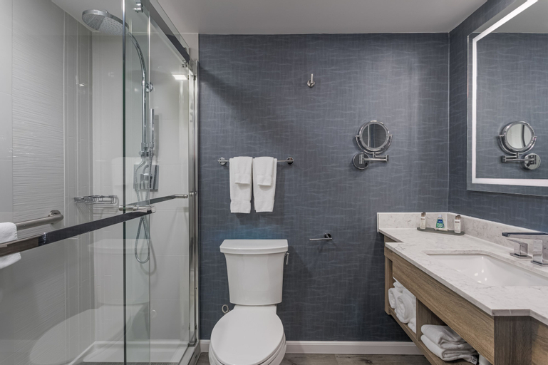 Bathroom 4