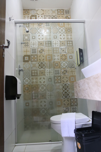 Bathroom 3, Imperial Palace Hotel, Juazeiro do Norte