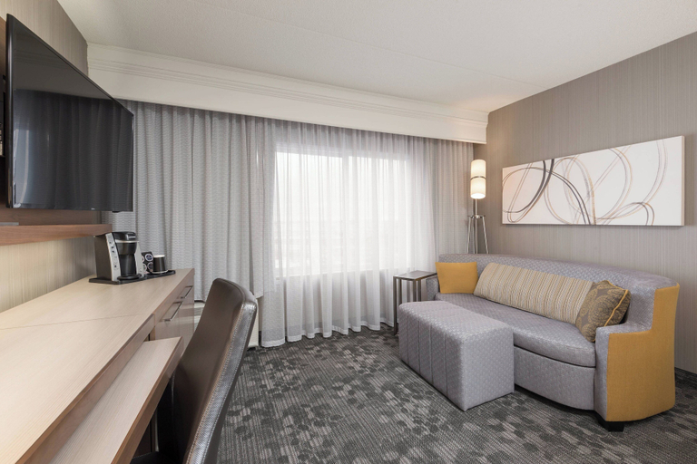 Bedroom 4, Courtyard by Marriott Toronto Vaughan, York