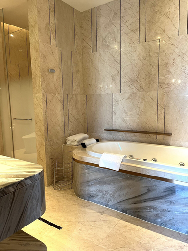 Bathroom 4, Doubletree By Hilton Ningo - Chunxiao, Ningbo