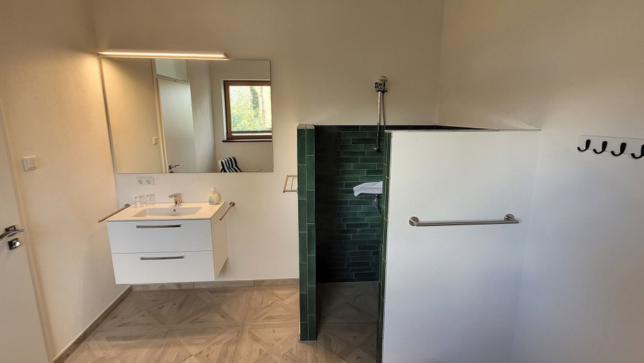 Bathroom 5, Hotel Lethehof, Oldenburg