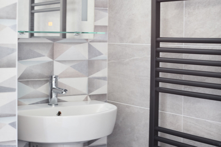 Bathroom 4, Luxury Lodges in Doolin Village