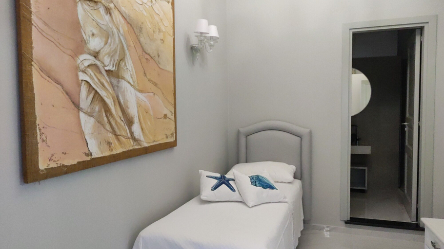 Bedroom 4, Lipari Suite, Messina