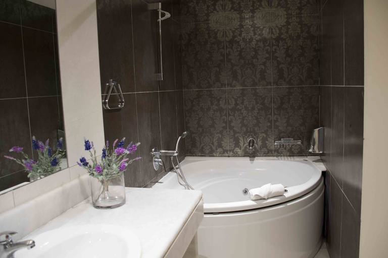 Bathroom 4, Elounda Eleon Villas, Crete