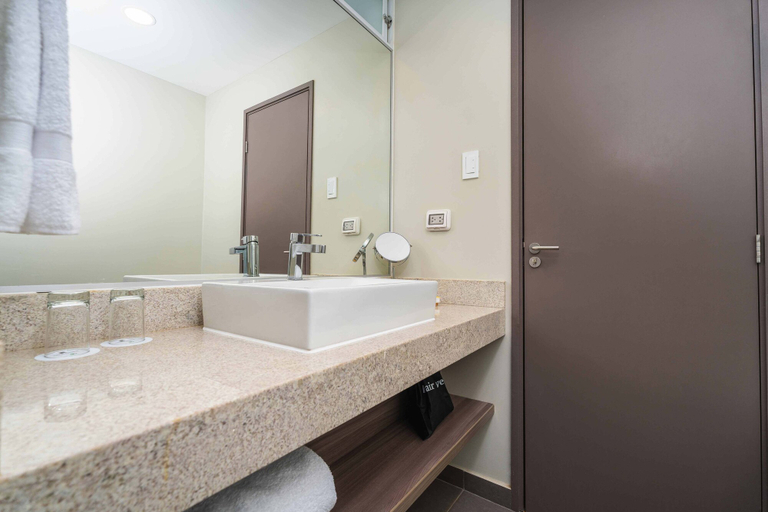 Bathroom 5, Casa Andina Select Paracas, Pisco