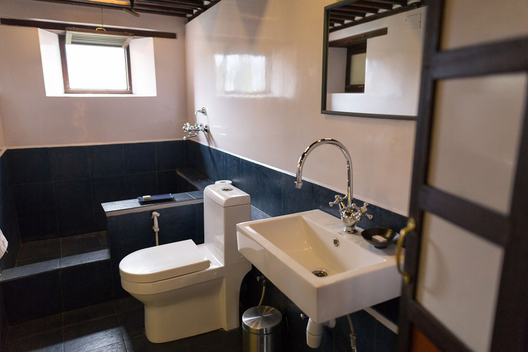 Bathroom 4, Milla Guesthouse Bhaktapur, Bagmati