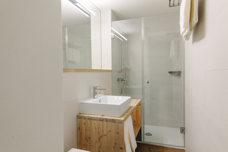 Bathroom 4, Randolins Familienresort, Maloja